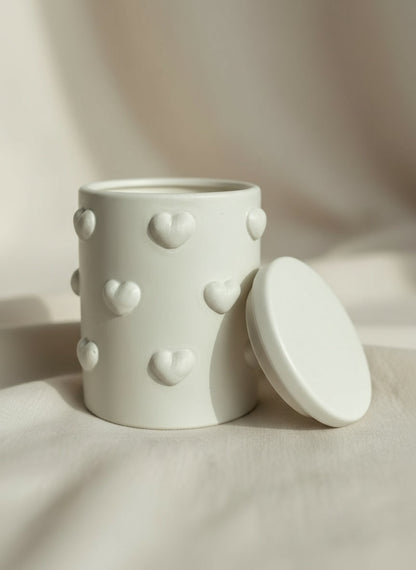 Copo decorativo com tampa "Corações"