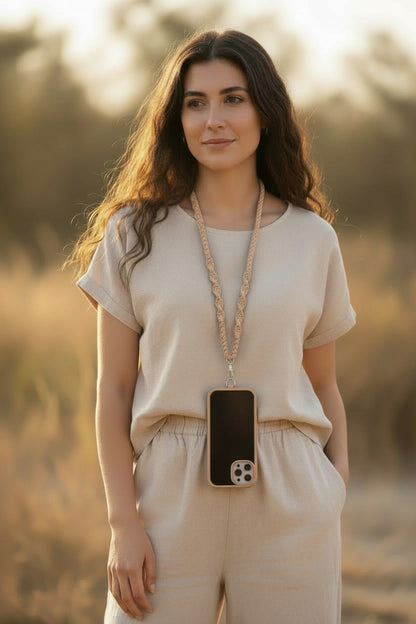 Fita em macramê para capa de telemóvel